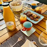 La Bellours Maison D Hotes Avec Piscine كاهورْ