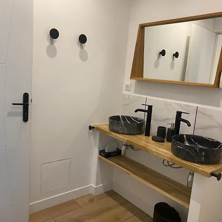 La Bellours Maison D Hotes Avec Piscine 3*