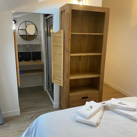 La Bellours Maison D Hotes Avec Piscine Bed & Breakfast