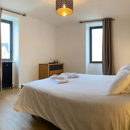 La Bellours D'hotes קאור