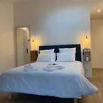 Alojamento de Acomodação e Pequeno-almoço La Bellours Maison D Hôtes Avec Piscine 3*