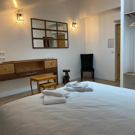 La Bellours Maison D Hotes Avec Piscine 3*