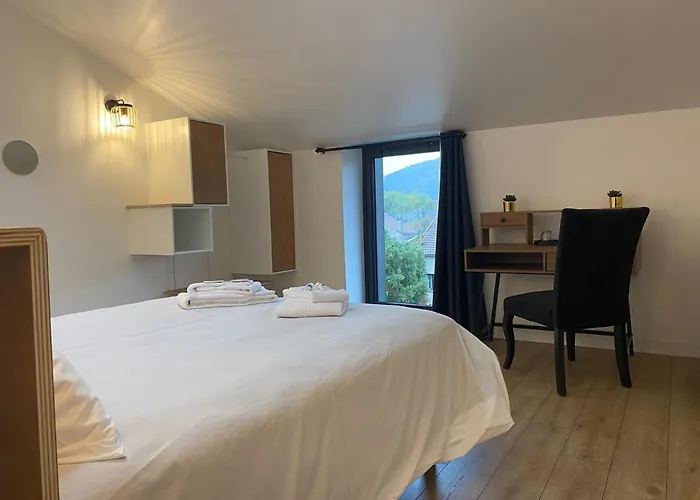 La Bellours D'hotes B&B